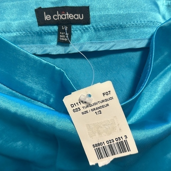 002- BNWT Le Chateau satin affects skirt knee length. Size 1/2. - Picture 3 of 4